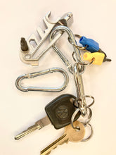 Load image into Gallery viewer, Snap Hook / Carabiner.